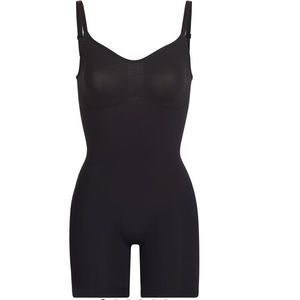 SKIMS sculpting bodysuit mid thigh with open gusset